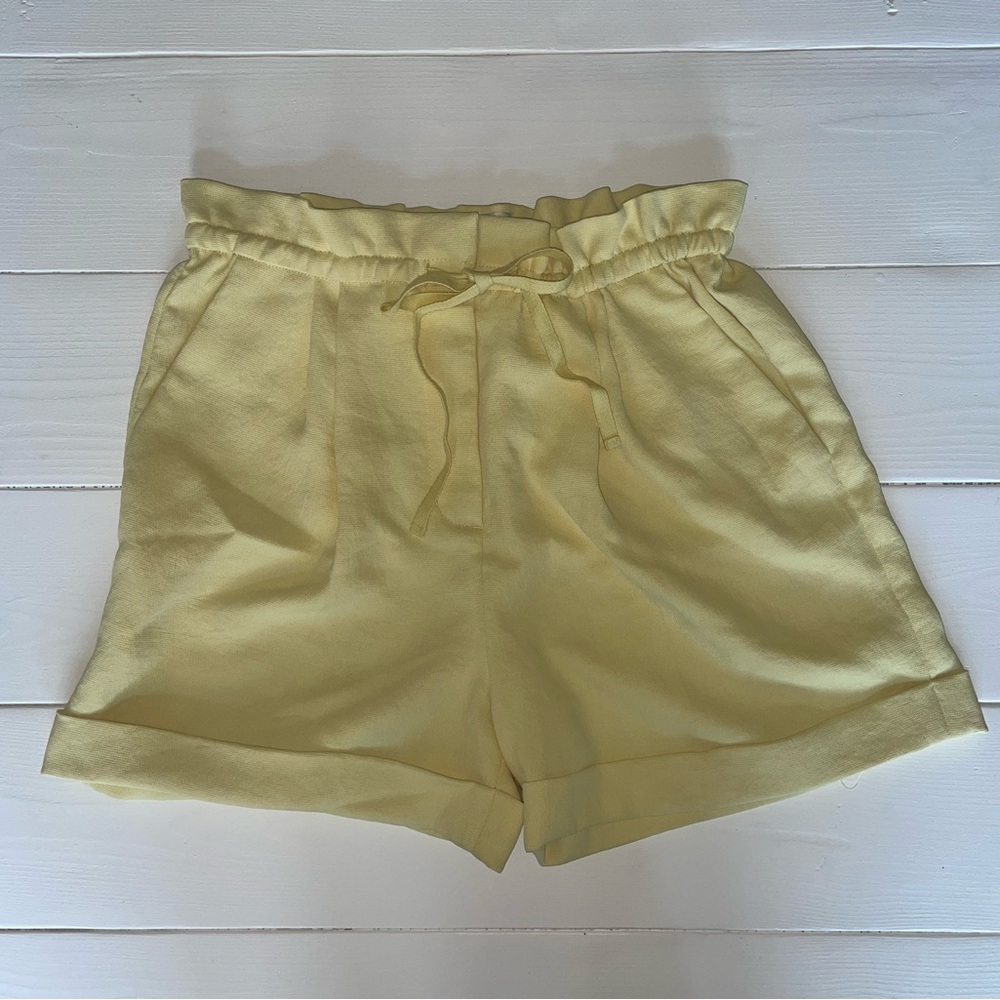 Wilfred Light Yellow High Waist Shorts